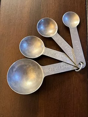 Vintage Aluminum Complete Set Of Round Measuring Spoons On Ring (US Standard) • $10.99