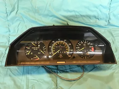 1984 - 1993 Mercedes B215 Instrument Guage Cluster Oe 87001199 220505miles W124 • $151.95