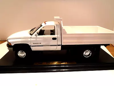 Anson Dodge Ram 3500 1995 Dump Truck V10 - White 1/18 Scale Die Cast - Mnrfb • $150