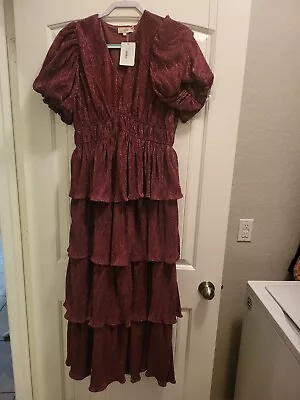 Entro Sangria Metallic Vneck Tiered Dress Size Large • $18