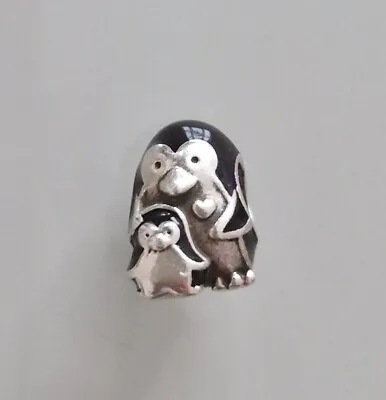 Pandora Penguins Charm • £17