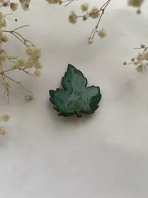 MAPLE LEAF Green ENAMEL PIN Vintage COPPER Metal Brooch • $11.99