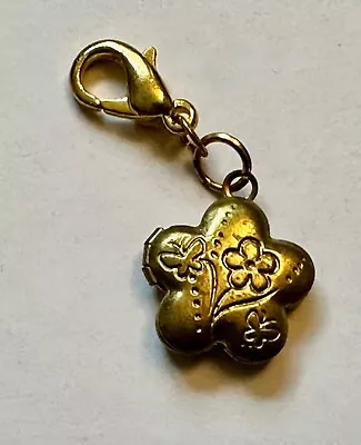 Vintage Brass Flower Shape Locket Clip On Charm For Bracelet Keychain Zipper  • $5.95