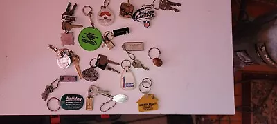 Vintage LOT OF 16 KEYCHAINS SEARS & KSTAR TOOLS GM BUD LIGHT MUSICAL WINDUP+ • $9.99