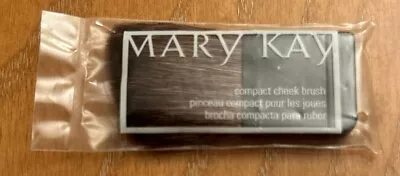 NEW Mary Kay Compact  Cheek Brush • $11