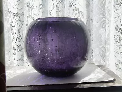 PRE-OWNED LARGE PURPLE MOULDED CRACKLE GLASS GOLDFISH BOWL VASE 19.5cm IN DIAM • £12.99