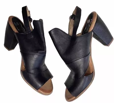 *Miz Mooz  Pippa Sz 40 EU /9 M US Leather Backstrap Heeled Sandals  Black • $45