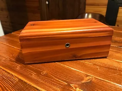 Vintage Mini Lane Cedar Chest Trinket Box - No Key - Levitz Furniture - 9  • $20