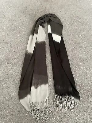Brand New Black & White Winter Scarf  • £4