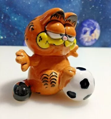 £12 • Buy Rare Garfield Footballer 1970/80's Downpace Collectable Ceramic Figure