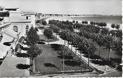 La Baule France Postcard Vintage Travel L'Esplanade Du Casino 1950s Unposted • $8.99