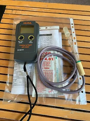 £95 • Buy Leather And Paper PH Measure Meter HI 99171 Excluding Probe Which Is Broken.