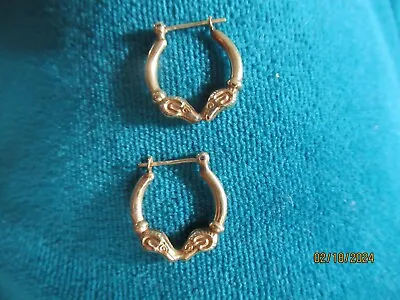 Vintage 14K Gold Ram Rams Head Hoop Earrings 1.37 Grams 3/4” Long Latch Closer • $150