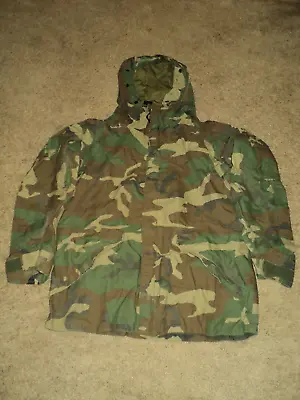 U.S. Military Issue Woodland Gore-Tex Cold Weather ECWCS Parka MEDIUM REG ALPHA • $64.95