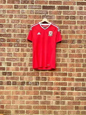 Wales 2016/2017 Home Football Shirt - Small • £24.99
