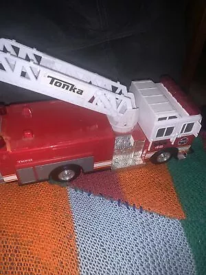 Tonka Fire Truck 2010 Works. Lights And Sirens  • $10