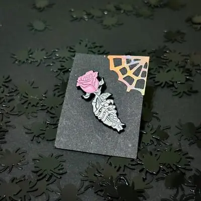 £3.20 • Buy Enamel Halloween Skeleton Hand & Pink Rose Valentines Pin New