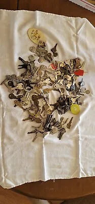 Lot Of Vintage Cut Keys • $20
