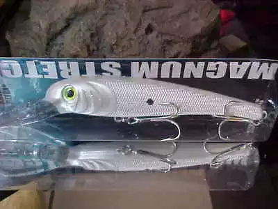 Mann's Textured Stretch 30+ BIGFISH Trolling Lure T30-10 (PEARL WHITE/BLACK DOT) • $29.50