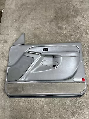 03-06 Chevrolet Silverado Tahoe GMC Sierra Yukon Passenger Door Panel OEM Gray • $144.99