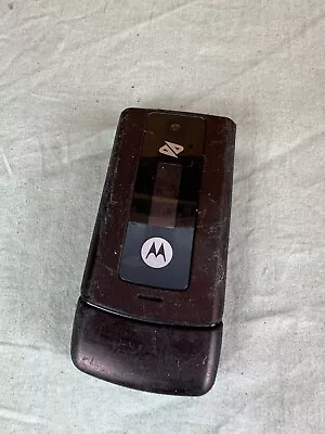 Motorola W385 Black Bluetooth 1.8  LCD Display 0.3MP Camera Flip Cellular Phone • $10.39