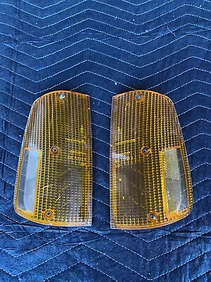 Volvo 240 Amber Turn Signal Lenses Pair Corner Flat Hood 3-Screw 242 244 #2263E • $274.99