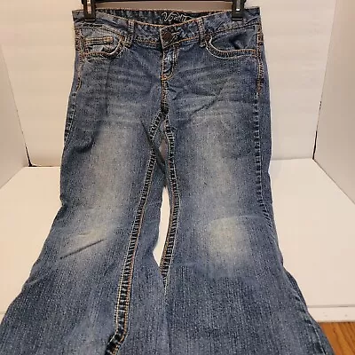 Vanity Woman's Jeans Size 29W 32L • $19.39