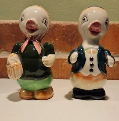 Vintage JAPAN Salt & Pepper Shakers DUCKs Figurines Cork Stoppers Excellent Cond • $12.99