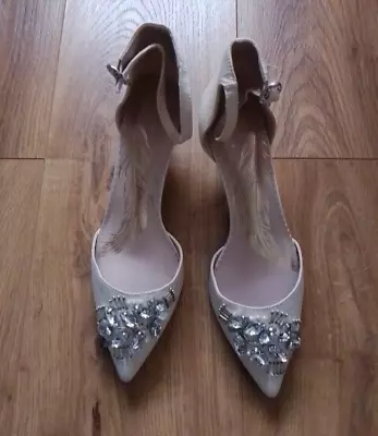 Marks & Spencer Ladies Off White Embellished Occasion Shoes Size 4.5 • £4