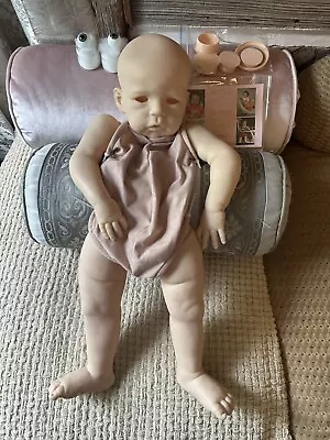 25  Reborn Doll Sandie Kits With COA Limited Edition 853/2900 • $495.80