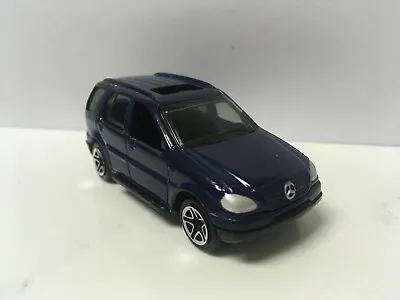 1998-2005 Mercedes ML 430 Collectible 1/64 Scale Diecast Diorama Model • $6.99