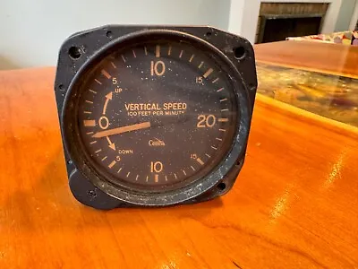 VINTAGE Cessna Cessna Vertical Speed Indicator VSI 2000 Ft/m P/N S-1392 • $79