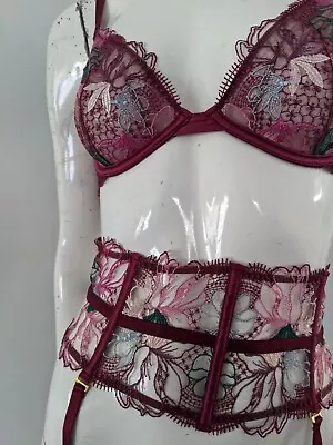 Victoria Secret Bra Sz 32DD Garter Belt M/ L AS NEW • $50