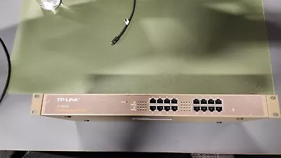 TP-Link 16 Port Gigabit Ethernet Switch TL-SG1016 • £0.99