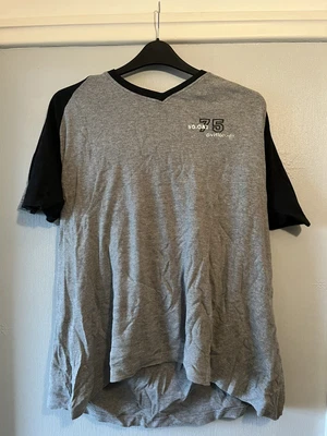 £3 • Buy USED - Men’s Urban Spirit Grey T-Shirt