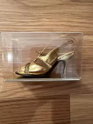 Metropolitan Museum Of Art Shoe Ornament New In Box  Gold Shoe Gift • $50