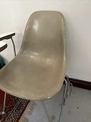 Original Eames For Herman Miller Fiberglass Shell Side Chair W/Desk UMBRA 1950’s • $128