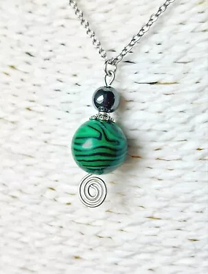 Pretty Handmade Malachite & Hematite Gemstone Pendant With Silver Tone Necklace • £3.49