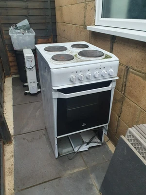 £59 • Buy Indesit White Electric Cooker With Single Oven 