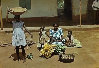 Uganda - A Happy Family - Postcard • £2.74
