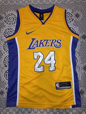 NBA Kobe Bryant Lakers #24 Jersey Size M • $34.95