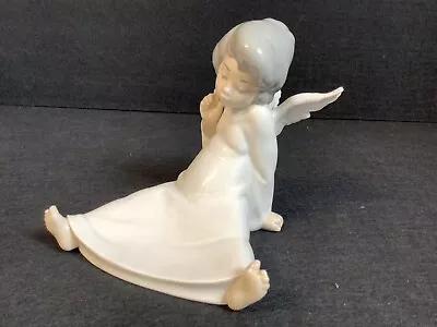 Nao Lladro Girl Angel Figurine Ornament Retired Rare T2921 • £10