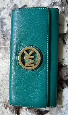 Michael Kors Turquiose Wallet • $10