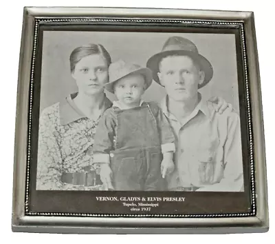 1937 Picture : Young Elvis Presley With Parents Vernon & Gladys : Framed {1128} • $14.99