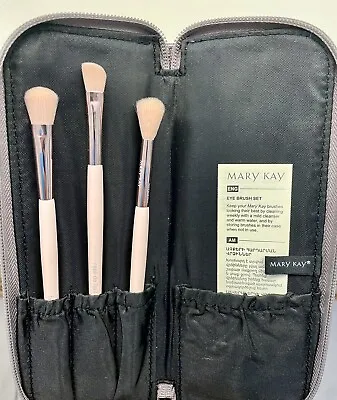 $12.99 • Buy Mary Kay PINK EYE BRUSH SET W' Bag 3 Full Sized Brushes SEALED
