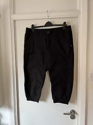 H&M Black Cropped Trousers Size 42 / 14 Very Good Condition  • £6