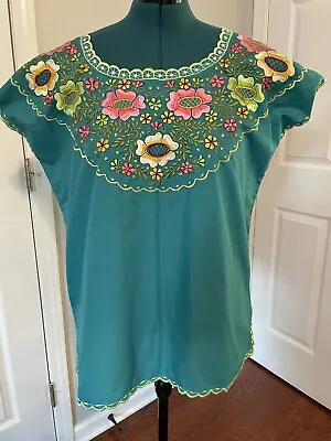 Traditional Mexican Floral Embroidered Blouse Scoop Neckline Measurements ⬇️ • $21.98