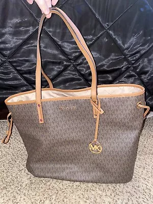 Michael Kors Tote • $200