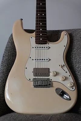 Fender American Standard Stratocaster 1987 HSS White Relic • $1149