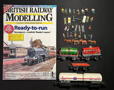 £12 • Buy Hornby Carriages, People And Book, 00gage